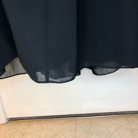 David’s Bridal floor-length chiffon strapless bridesmaid dress, black, size 4 - Picture 6 of 9